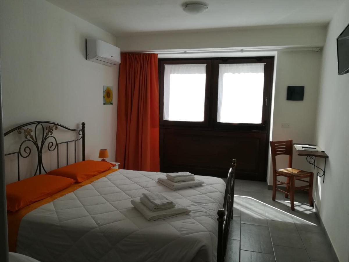 Deiana Bed & Breakfast Santu Lussurgiu Exterior photo