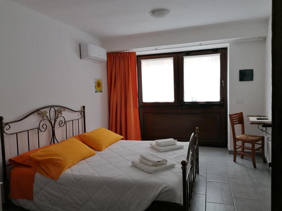 Deiana Bed & Breakfast Santu Lussurgiu Exterior photo